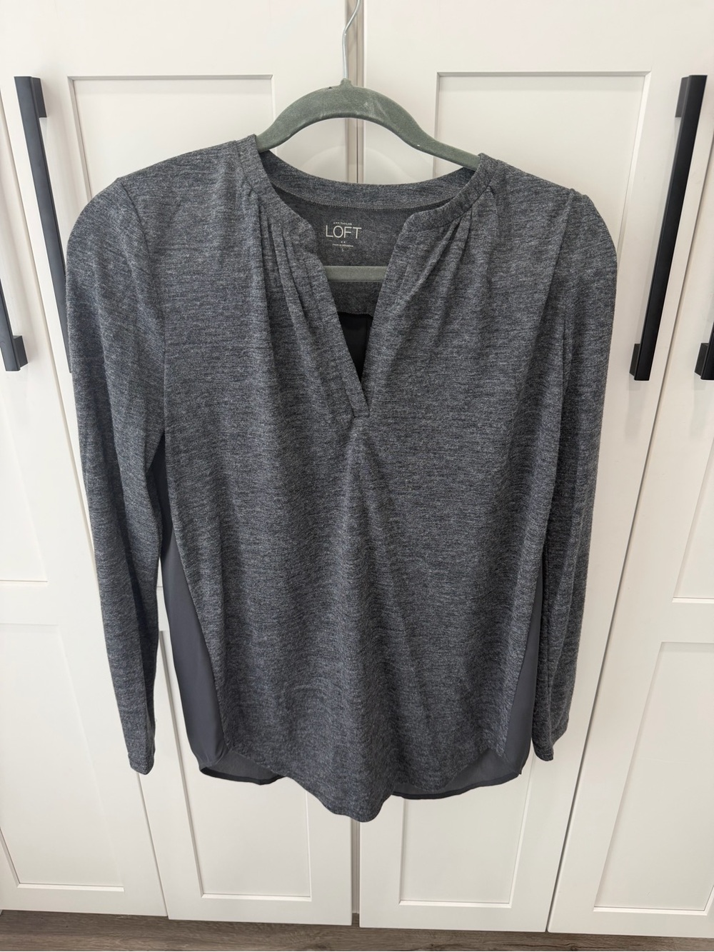 LOFT Charcoal Gray Long-Sleeve V-Neck Blouse